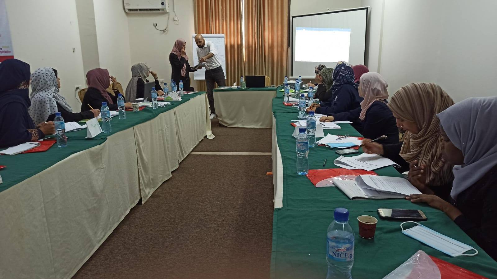 مركز شؤون المرأة يعقد تدريبين حول إدارة المشاريع الصغيرة